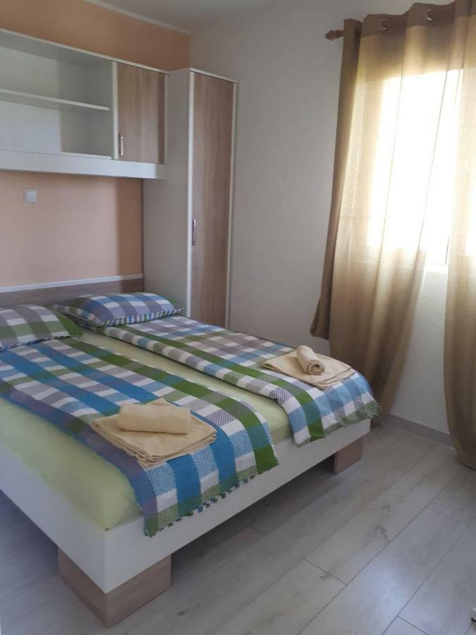 Apartmani Ivana Лопар Экстерьер фото