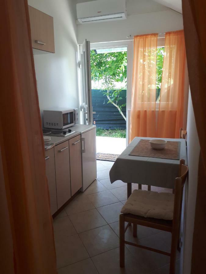 Apartmani Ivana Лопар Экстерьер фото