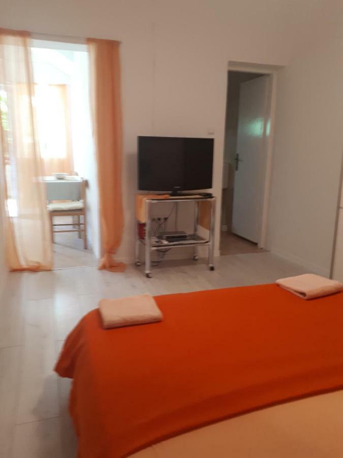 Apartmani Ivana Лопар Экстерьер фото