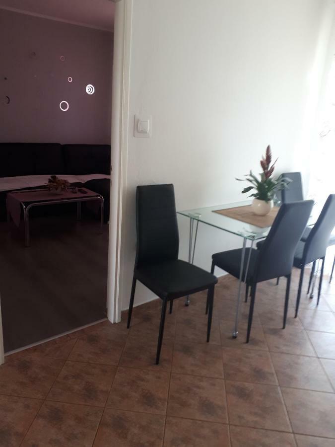 Apartmani Ivana Лопар Экстерьер фото